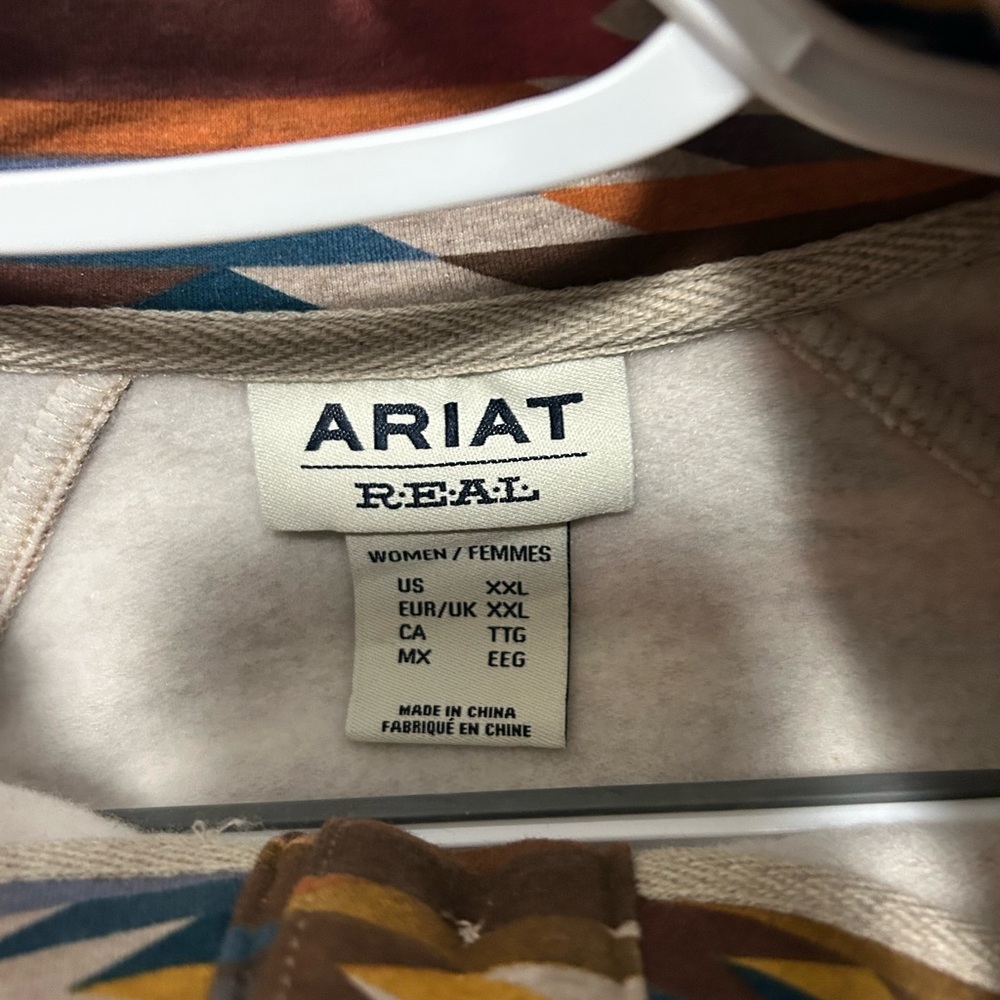 Ariat Women’s 1/4 Button Pullover Multicolor Patterned Shirt - Picture 6 of 6